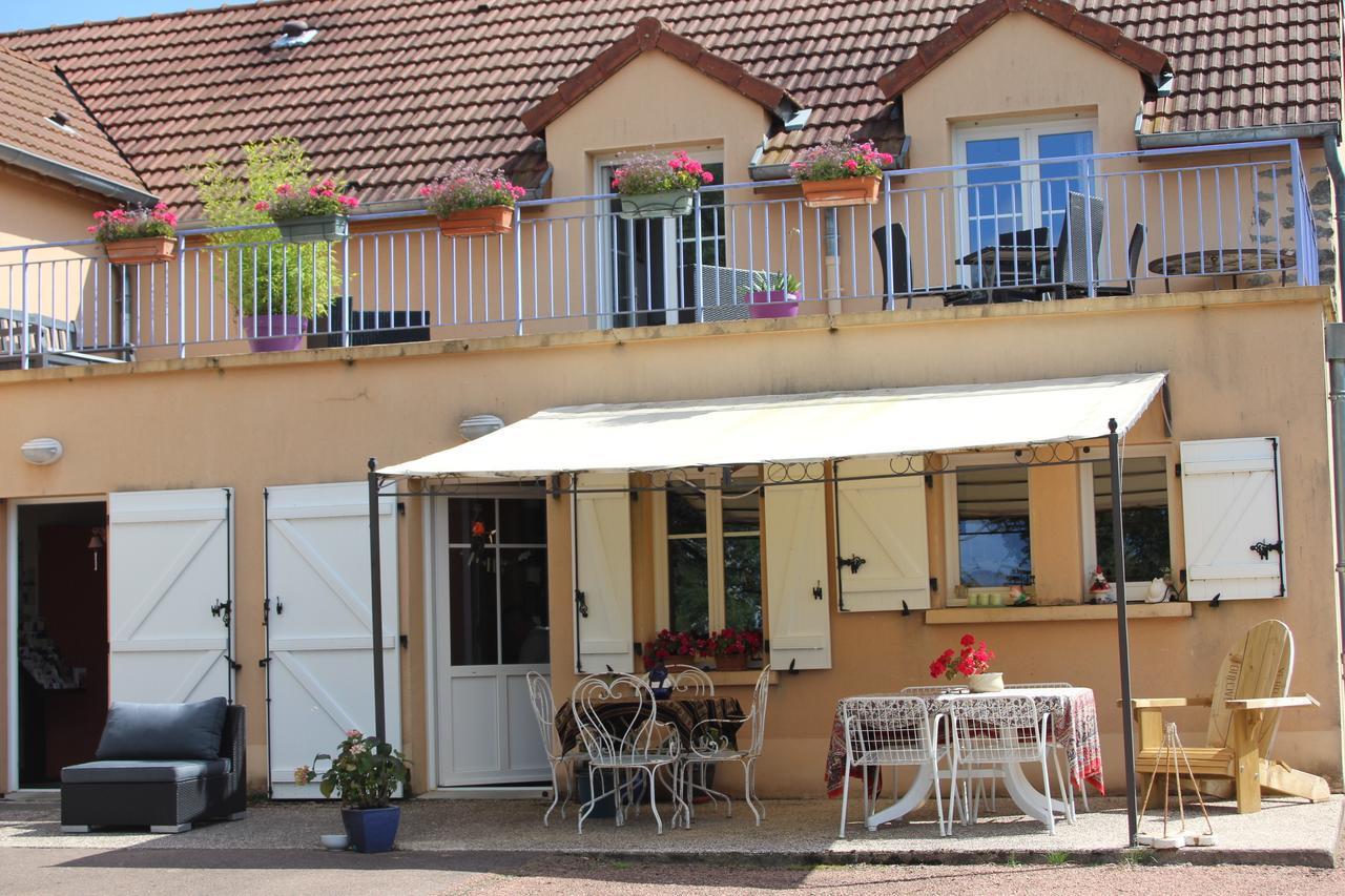 Au Rendez Vous De L'Auxois B&B Essey Exterior foto